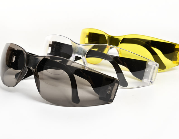 Защитные очки со специализированным покрытием